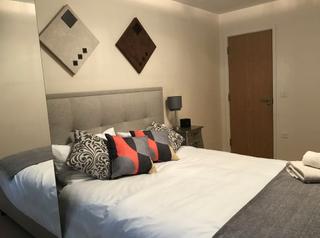 Rent Flat in La Moreria. Estudio luminoso amueblado completamente