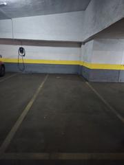 Aparcament cotxe  Calle santiago rusiñol. Plaza de garaje en venta
