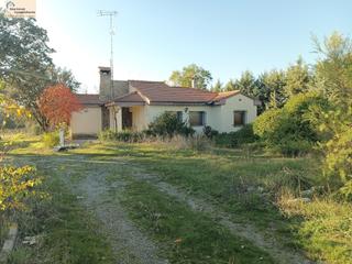 Chalet  Calle de la dehesa. Chalet con parcela.