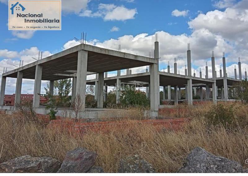 Foto cbfc2a90-0339-4348-a94b-d80b41c979b6. Terrain résidentiel dans El Cerro - Ctra. De San Rafael Segovia