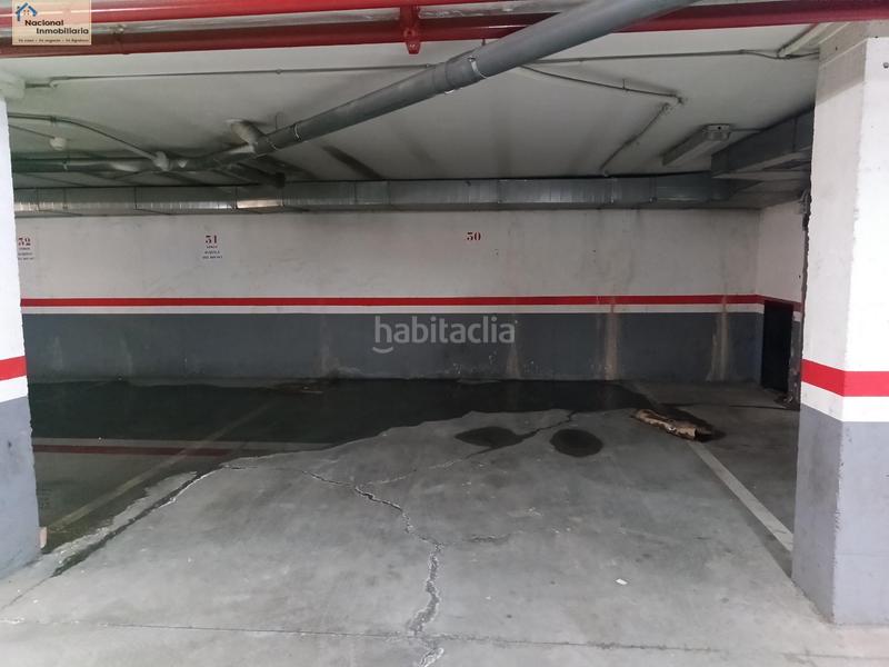 Foto f5f4a3e0-b2f6-4278-8a22-25c60c40105d. Aparcament cotxe a Almazán