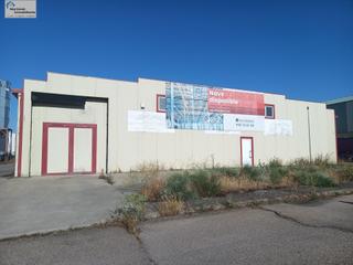 Nau industrial  Calle poligono jose antonio gomez caviedes. Nave industrial cerca de la azucarera acor