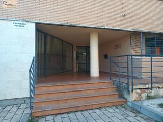Aparcament cotxe  Calle barrio de las cañas. Plazas de garaje
