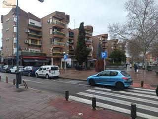 Local Comercial en Calle DR MENDIGUCHIA CARRICHE