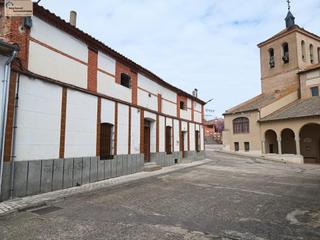 Casa  Calle iglesia. Casa amplia, con patio