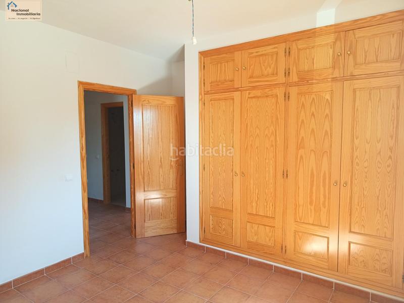 Foto 55a7fe22-211d-4038-a517-56409e487941. Casa aparellada amb aparcament a Arenas de San Pedro