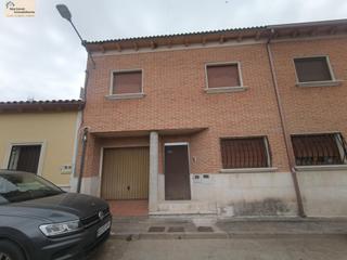 Maison jumele  Calle rosa. Casa amplia con patio