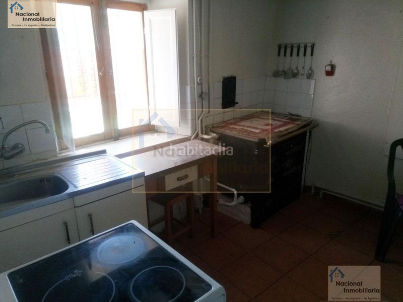 Foto a6e077c6-274f-43bd-85f4-1aadefe98faa. Casa amb calefacció a Torre Val de San Pedro