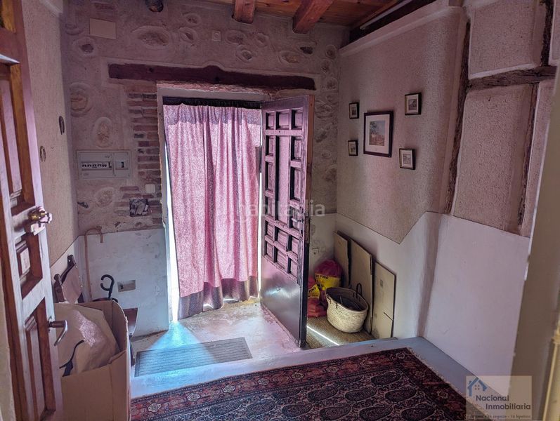 Foto b43d52ac-e704-4e2a-a4d5-0da98476c0c6. Casa amb calefacció a Tabanera la Luenga