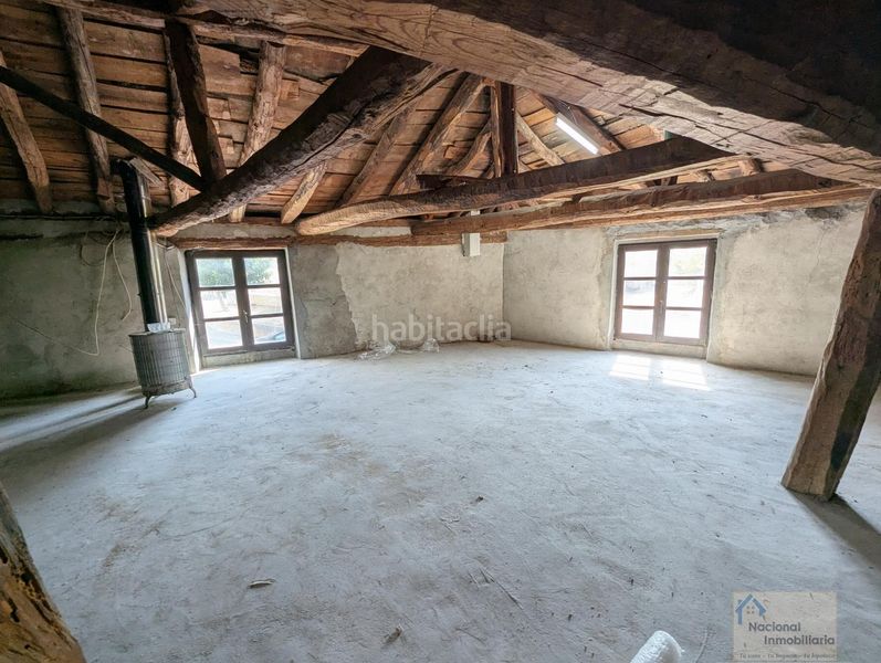 Foto fb144b49-7ab4-496e-b740-7e7cd0821b65. Casa amb calefacció a Tabanera la Luenga