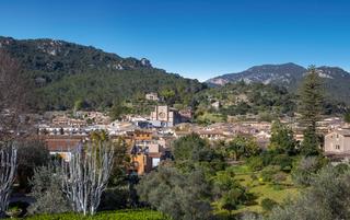 Maison jumelée à Esporles. Magníficas casas nuevas en el encantador pueblo de esporles, tra