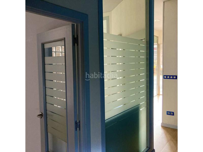 Foto aef6c05d-0038-437c-bb8c-e4d2f04a39f1. Lloguer local comercial amb calefacció a Teis Vigo