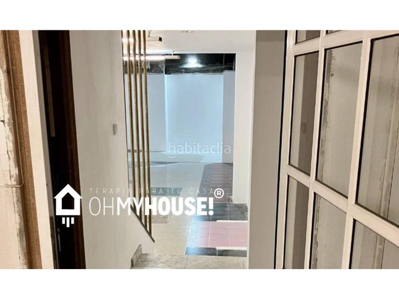 Foto b8689033-f3db-4819-a4b0-e2d5b08914e7. Lloguer local comercial a avenida das camelias 82 a Vigo