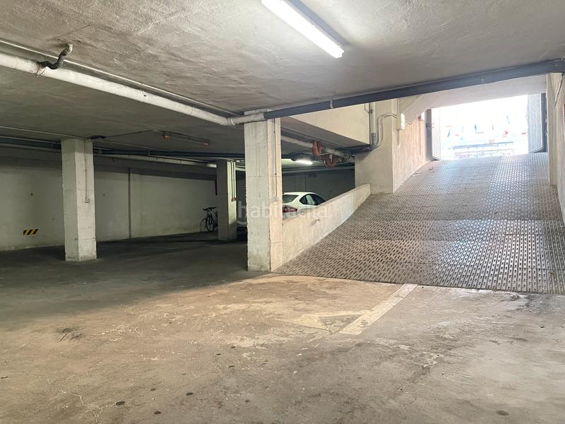 Foto 7045a982-21d6-4f2e-be46-3cab80e3ec70. Parking voiture dans Zona Playa del Cura Torrevieja