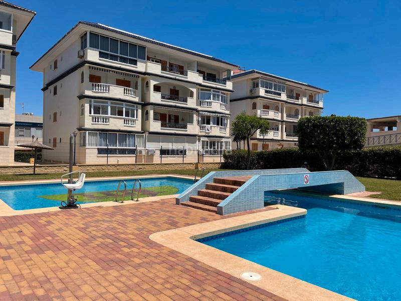 Foto 51ef2e5c-8e5b-4f6f-93d1-9e7699195ab9. Etagenwohnung mit pool in Los Europeos Torrevieja