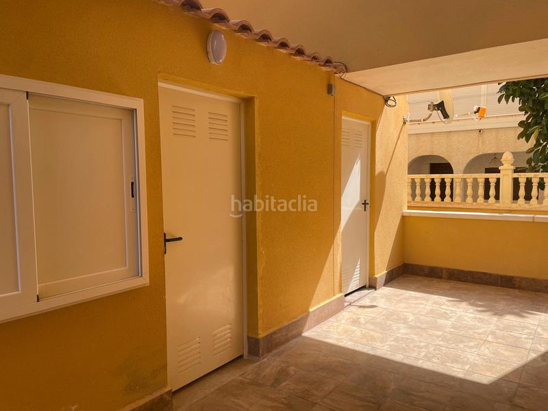 Foto bbfbc57a-f1ad-4b6d-9548-f467d3cdfa6a. Duplex con piscina in Los Europeos Torrevieja