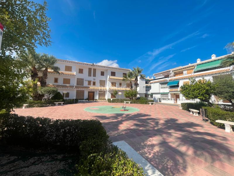 Foto cc93be33-6f75-4fbf-b2f2-83561cc89479. Apartamento en carrer cartagena 61 espectacular apartamento en tamarit en Santa Pola