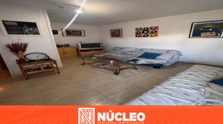 Piso  Calle los gases 57. Oportunidad al lado de la playa