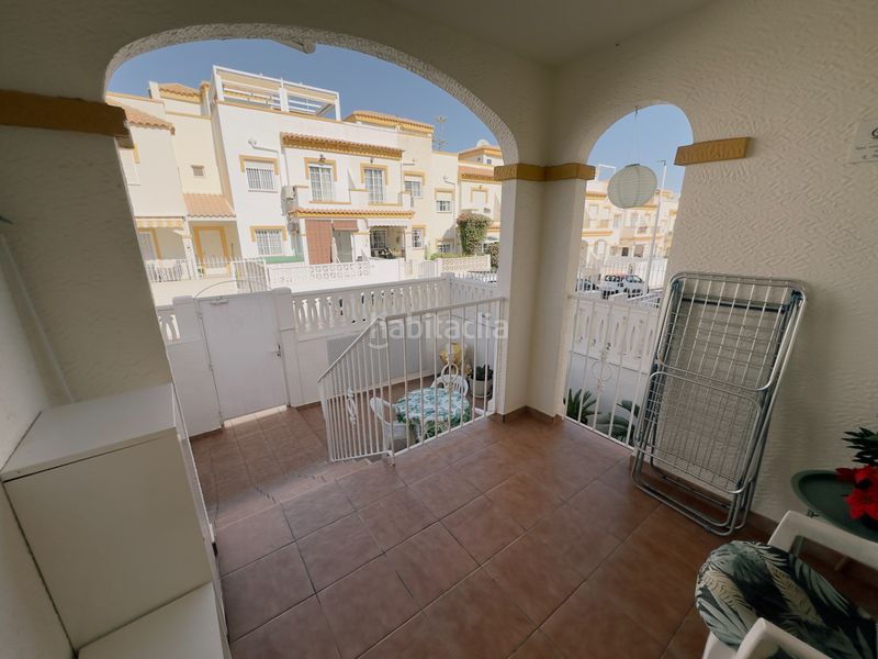 Foto 07193390-d2cc-4479-8a44-3d707a9e8992. Casa a schiera in avinguda d'escandinàvia 23 in Gran Vista-Olivo de Oro Santa Pola