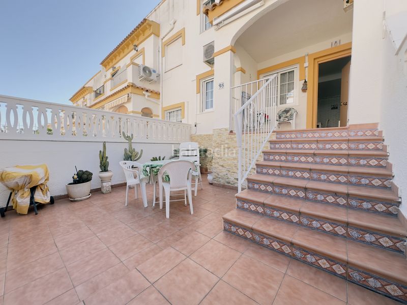 Foto 1ba31b98-66ab-4a02-8fbb-2591a95388af. Casa a schiera in avinguda d'escandinàvia 23 in Gran Vista-Olivo de Oro Santa Pola