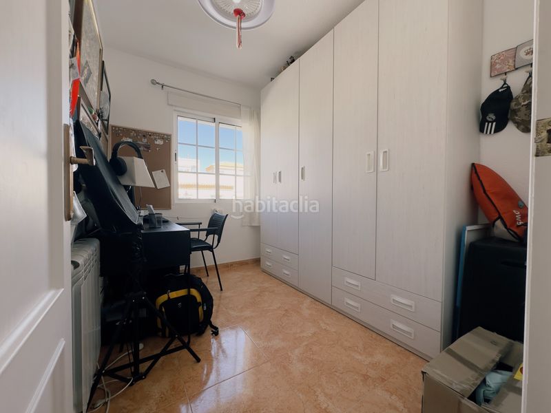 Foto 936142ba-b1af-45b6-86eb-2e6a8ac18a66. Casa a schiera in avinguda d'escandinàvia 23 in Gran Vista-Olivo de Oro Santa Pola