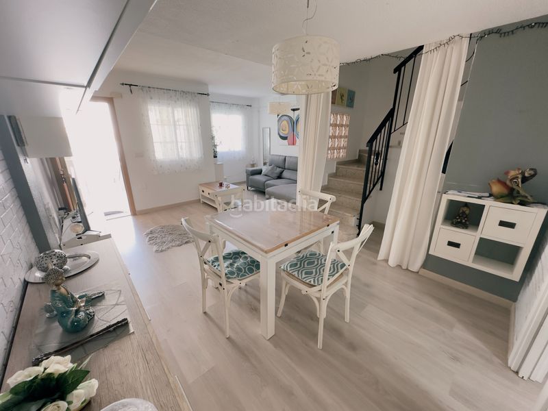 Foto 99319c31-68ba-414a-9220-3817951445f3. Casa a schiera in avinguda d'escandinàvia 23 in Gran Vista-Olivo de Oro Santa Pola