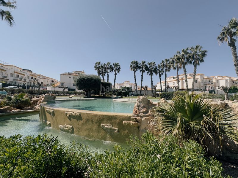 Foto d55aa981-ef98-489b-8aef-8e9f7271bd34. Casa a schiera in avinguda d'escandinàvia 23 in Gran Vista-Olivo de Oro Santa Pola