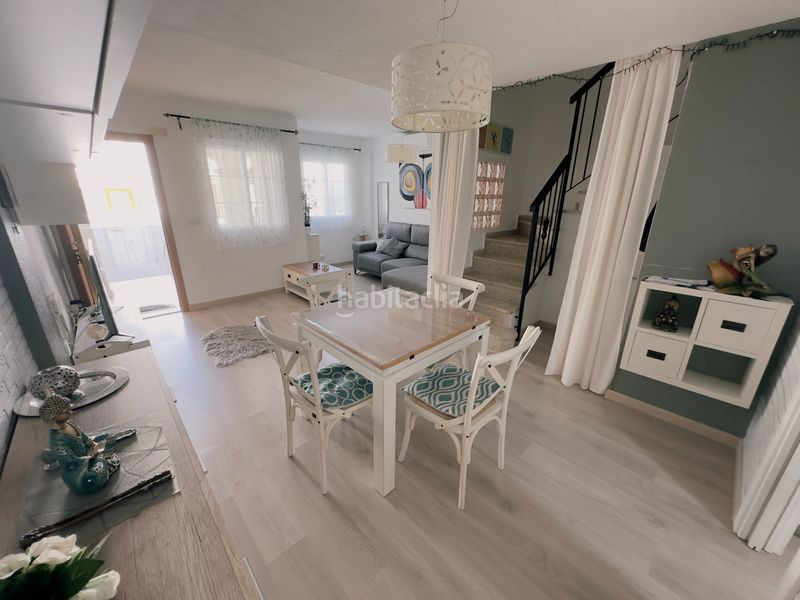 Foto e112bbaf-8a67-4619-b718-a8d0155d40fa. Casa a schiera in avinguda d'escandinàvia 23 in Gran Vista-Olivo de Oro Santa Pola