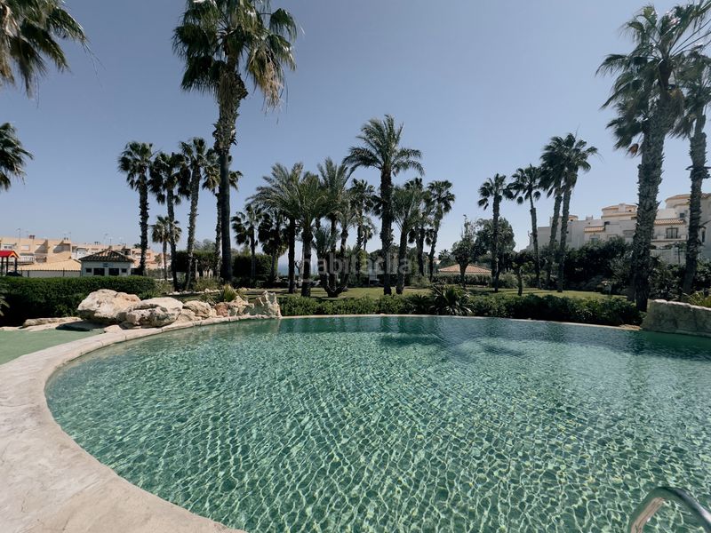 Foto ffcbaef3-4f16-4b69-ad65-5b932f6c9175. Casa a schiera in avinguda d'escandinàvia 23 in Gran Vista-Olivo de Oro Santa Pola