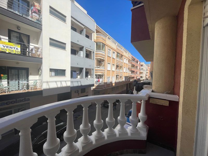 Foto 9540edb1-eddc-4c86-bad7-431d5cbd4f2a. Estudi a Zona Playa de los Locos Torrevieja