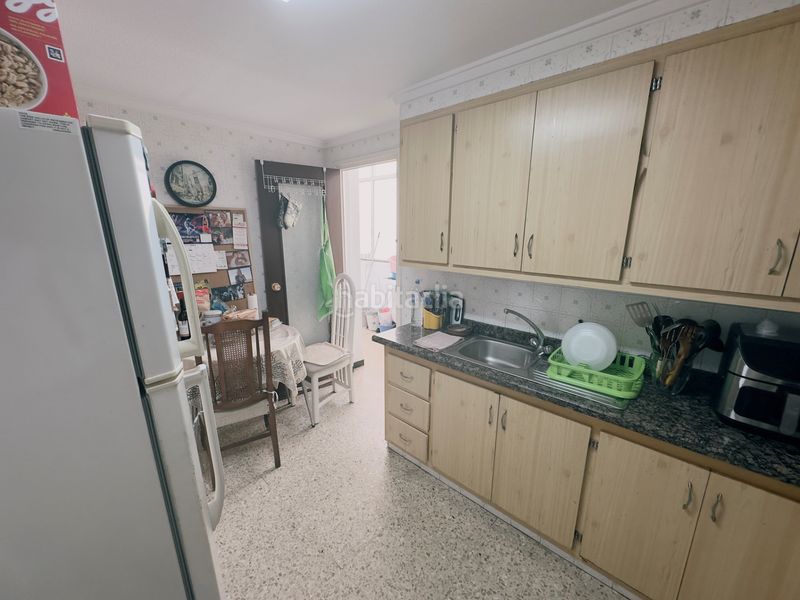 Foto a53a9bd1-8582-4ac8-8c35-2cc396dfd55b. Pis a calle muelle 18 a Centro Santa Pola