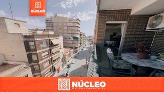 Appartement à Calle muelle 35. ¡ático exclusivo con grandes terrazas y vistas a la calle muelle