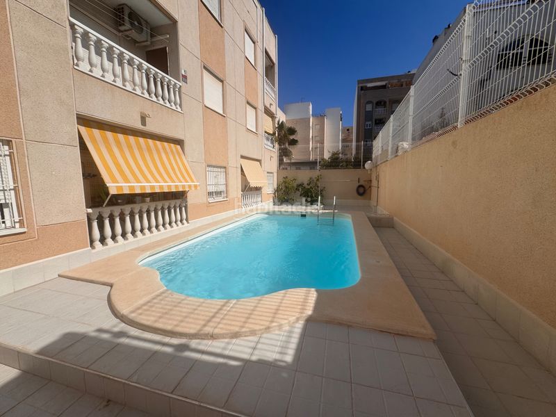 Foto 13a7f413-f9e1-40ab-b472-44ca1cfbb343. Pis amb aparcament piscina a Avenida Habaneras - Curva de Palangre Torrevieja