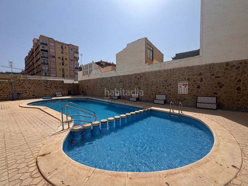 Foto 7a8a6c33-6cfa-4081-93f2-1f85ac98e12b. Estudi amb piscina a Antonio Machado Torrevieja