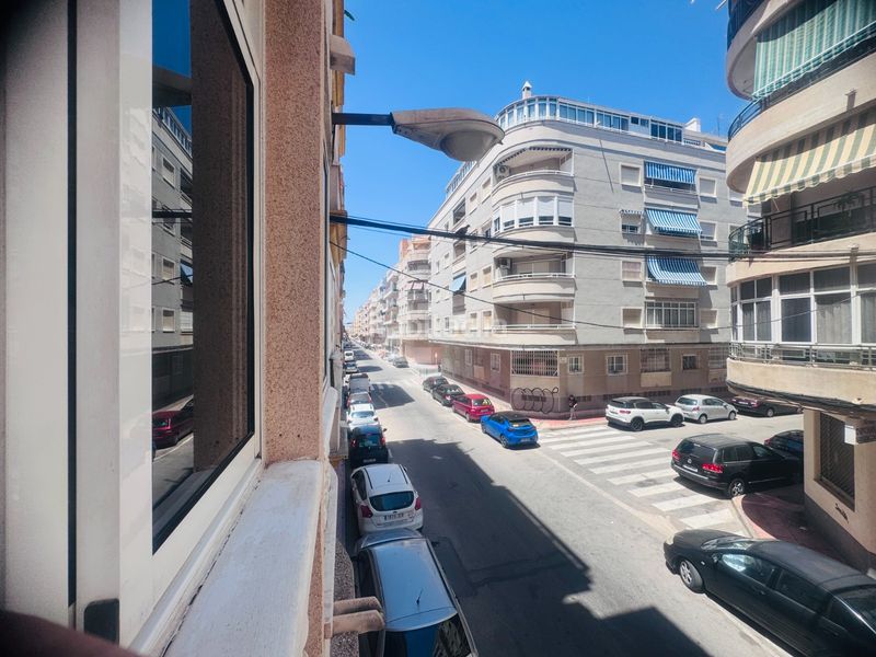 Foto ef4837f3-330e-4df4-bb50-510babe059bc. Pis a Avenida Habaneras - Curva de Palangre Torrevieja