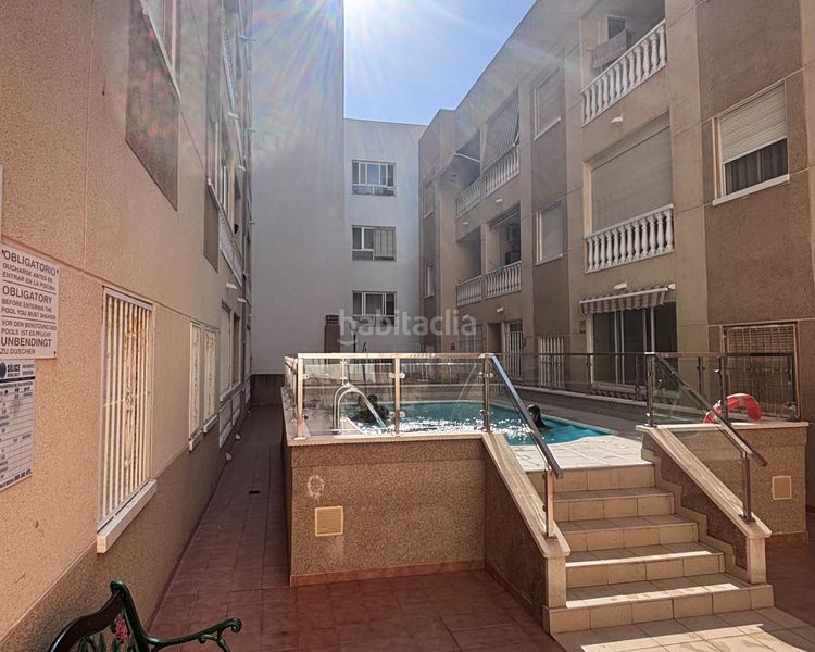 Foto cd1596b5-dbe1-4cf6-9776-3c28b28f2525. Pis amb calefacció piscina a Zona Playa del Cura Torrevieja