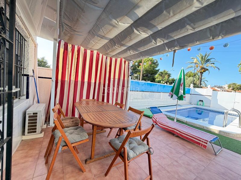 Foto a8b4d6e8-f804-41a9-b6b1-bfc6db827f3a. Xalet amb piscina a nueva Torrevieja Torrevieja