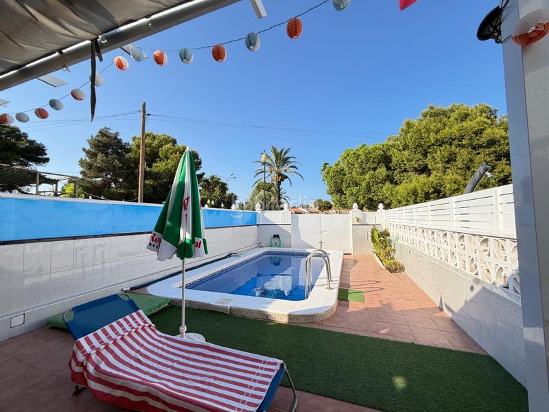 Foto fea08276-c2e8-420d-80dd-f8a7959e2bc0. Xalet amb piscina a nueva Torrevieja Torrevieja