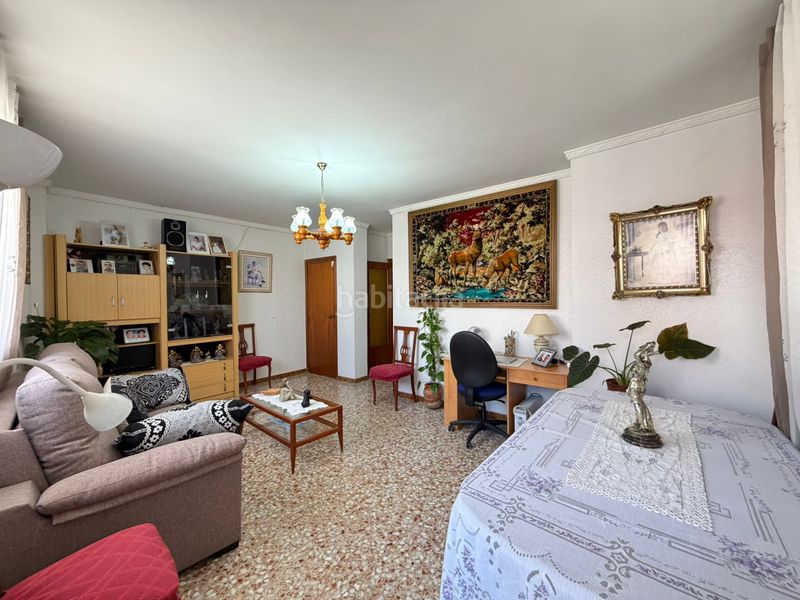 Foto 159819c7-ca8a-4a70-a08c-5ad1cbdbf686. Casa amb xemeneia aparcament a Zona Playa de los Locos Torrevieja