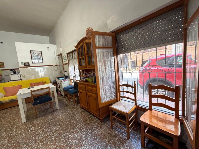 Foto 21ee4c35-7fc9-443b-8978-ad2588e3692d. Casa amb xemeneia aparcament a Zona Playa de los Locos Torrevieja