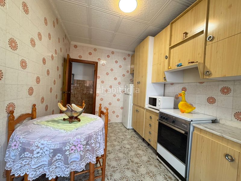 Foto 2b751f2e-3a84-476a-81be-f761bb16bddc. Casa amb xemeneia aparcament a Zona Playa de los Locos Torrevieja