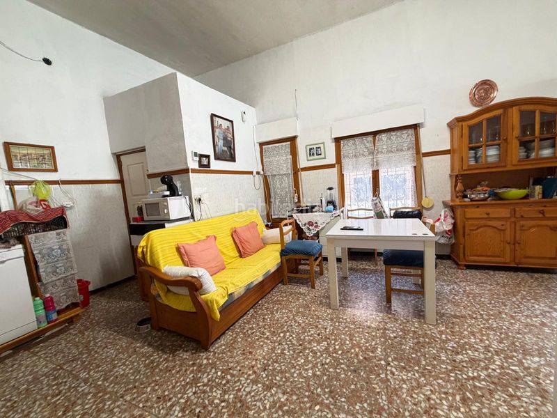 Foto 9f83f10e-0a89-42db-9696-e17e642b571c. Casa amb xemeneia aparcament a Zona Playa de los Locos Torrevieja