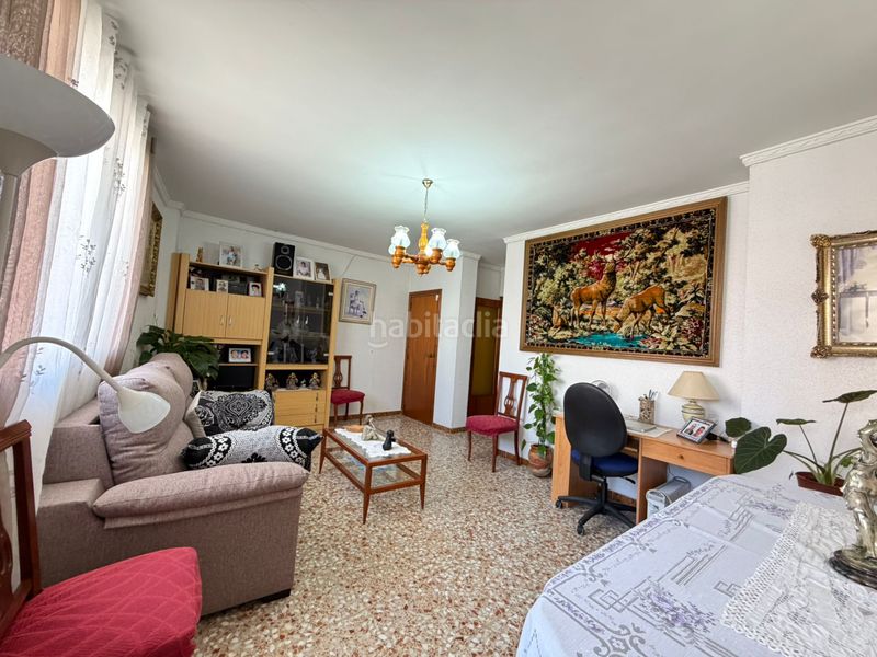 Foto a66dcf66-7104-4b25-ad54-8a86beb45ccf. Casa amb xemeneia aparcament a Zona Playa de los Locos Torrevieja