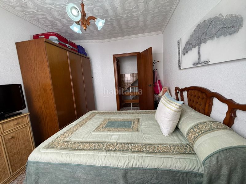 Foto c03e215b-4ac2-435f-a6ec-178aca43038a. Casa amb xemeneia aparcament a Zona Playa de los Locos Torrevieja