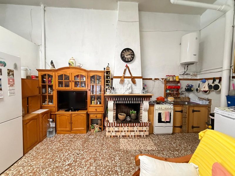Foto c86e5dda-139c-4908-832c-27a3b0091874. Casa amb xemeneia aparcament a Zona Playa de los Locos Torrevieja