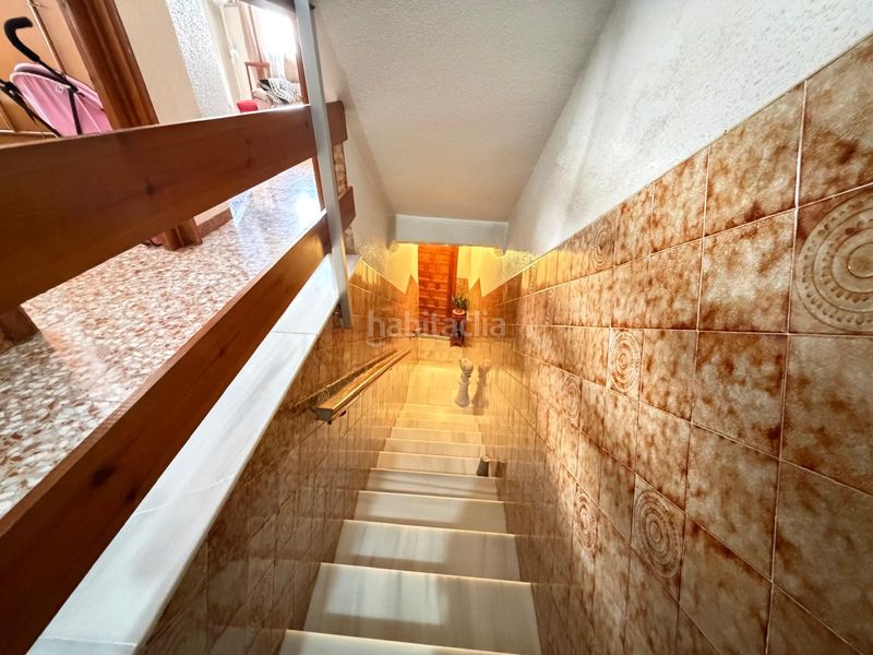 Foto f04db175-a5ba-4c2f-b259-04031a7d1688. Casa amb xemeneia aparcament a Zona Playa de los Locos Torrevieja