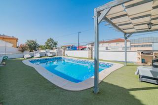 Casa  Calle del 2. Increíble chalet independiente en urbanización privada