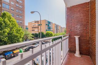 Appartement  Calle bruselas. Piso de 3 habitaciones con ubicacin excelente