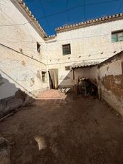 Casa adossada  Calle nueva. Casa totalmente a reformar en la zubia