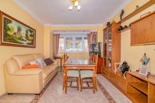 Pis  Calle lópez sancho. Piso de 3 habitaciones en la chana